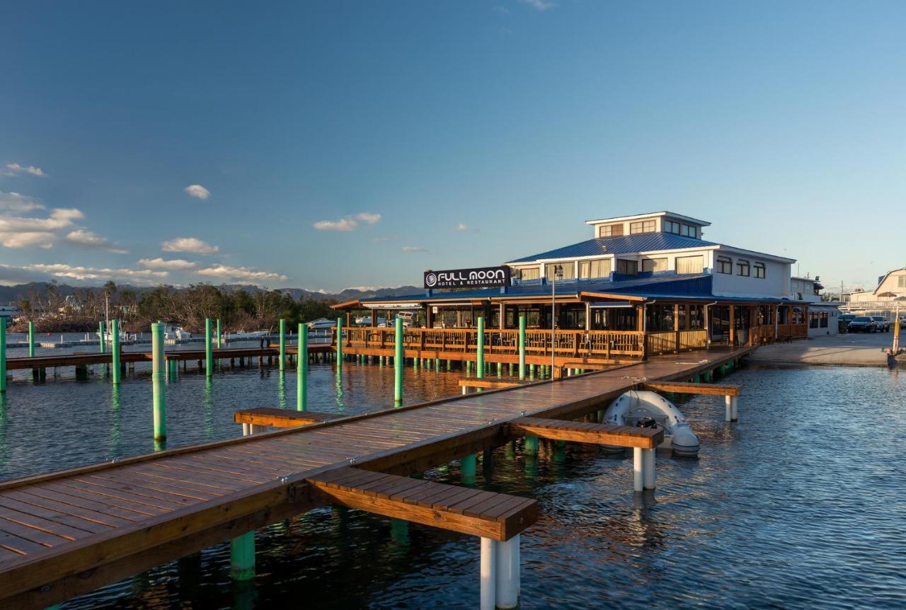 Full Moon Hotel & Restaurant Salinas Buitenkant foto