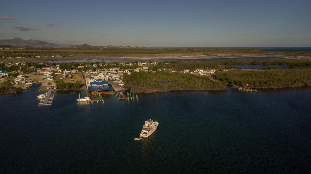Full Moon Hotel & Restaurant Salinas Buitenkant foto